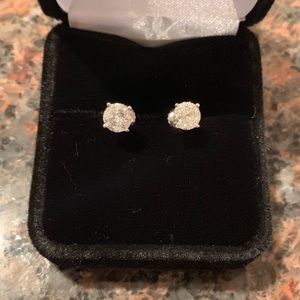 One Pair Diamond Stud Earrings, 1.3 Carat Wht Gold
